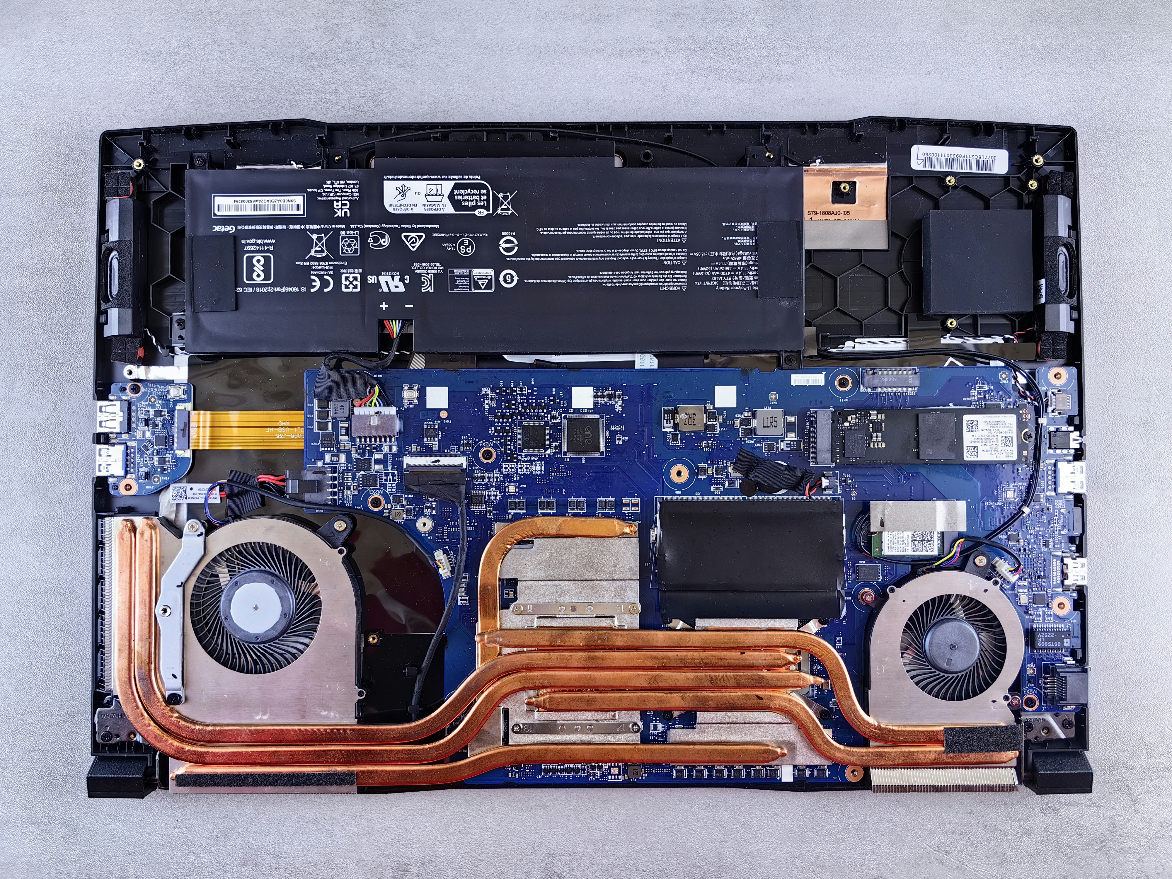 مقایسه SSD و HDD
