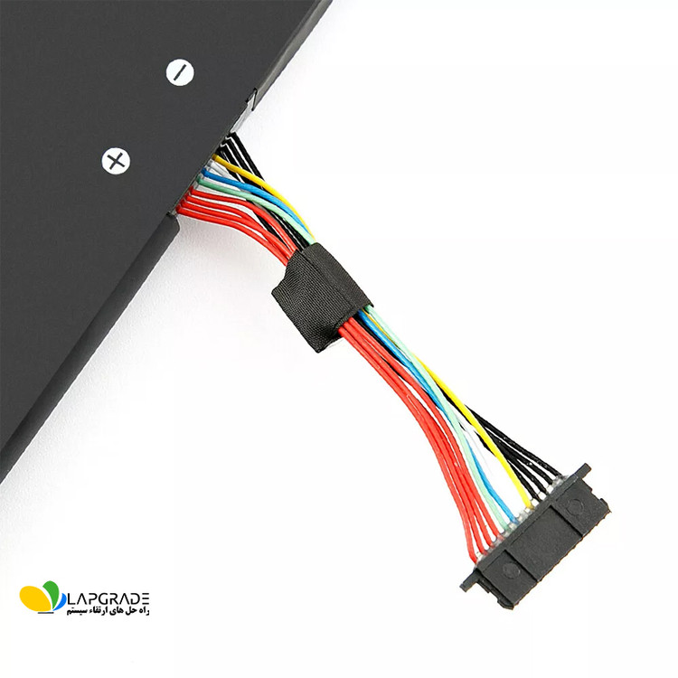 نمای نزدیک کانکتور و بدنه باتری لنوو مدل L19C4PC2 مخصوص Legion 7-15IMH05