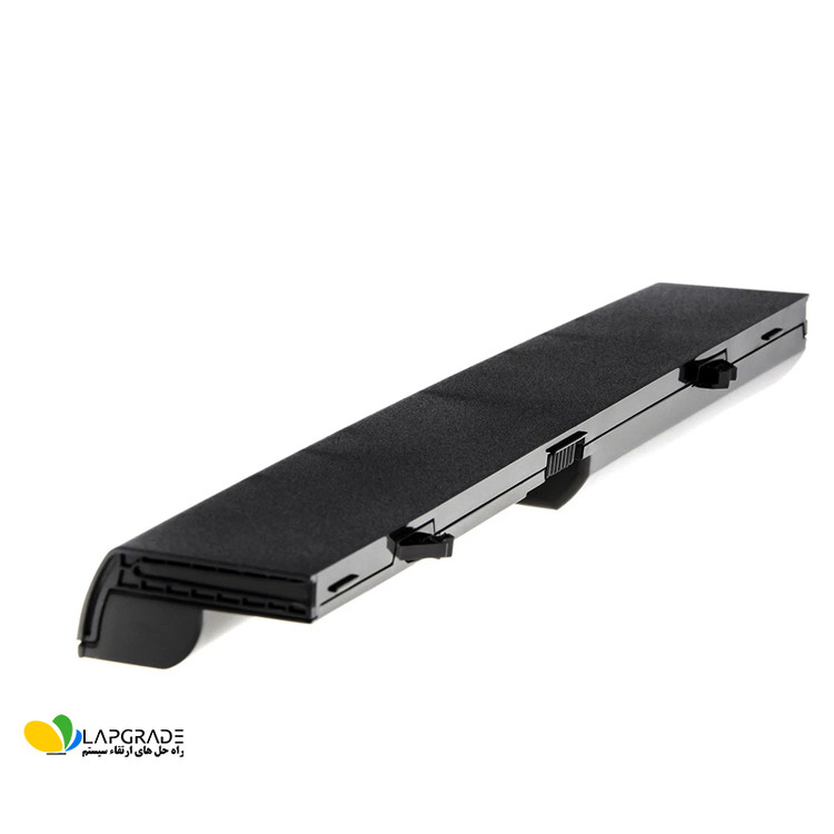 نمای زیر باتری لپتاپ HP PH06 با ضامنها و شیار نصب خارجی، مناسب HP 420/620/625 و ProBook 4520