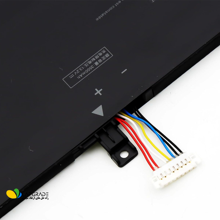 نمای نزدیک کانکتور 3 پین باتری لپتاپ ایسوس مدل C31N1843 لیتیوم پلیمر برای اتصال به مادربرد لپ تاپ های ASUS VivoBook S432FA و S532FA